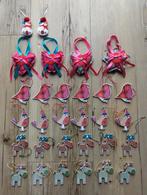 Partij vrolijke, gekleurde kerstballen (hout en stof), Diversen, Kerst, Ophalen of Verzenden, Zo goed als nieuw