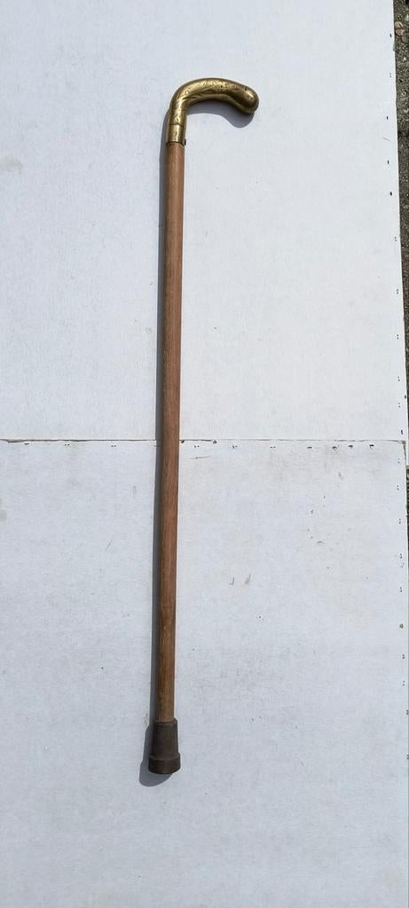 Wandelstok met koperen handvat met florale motieven, Ophalen