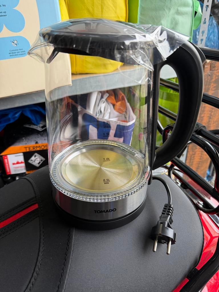 Tomado Glazen waterkoker - 1,7 liter - led verlichting, Witgoed en Apparatuur, Waterkokers, Ophalen, Nieuw