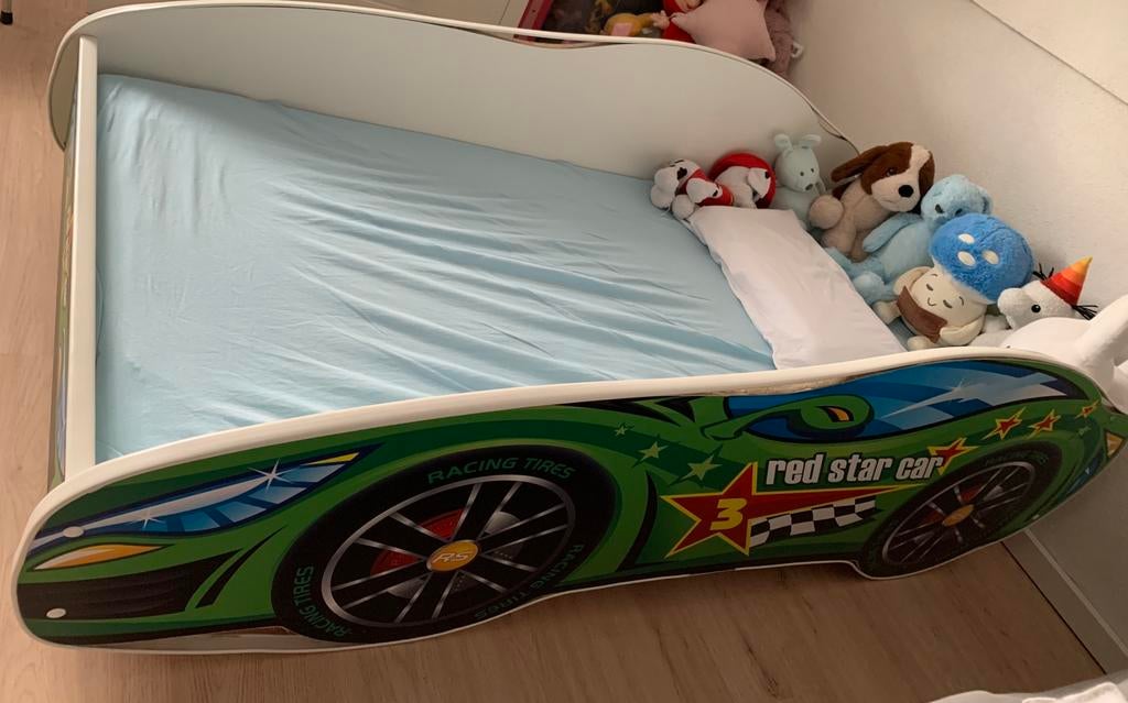 Peuterbed auto, Kinderen en Baby's, Kinderkamer | Bedden, Ophalen, 70 tot 85 cm, 140 tot 160 cm, Zo goed als nieuw