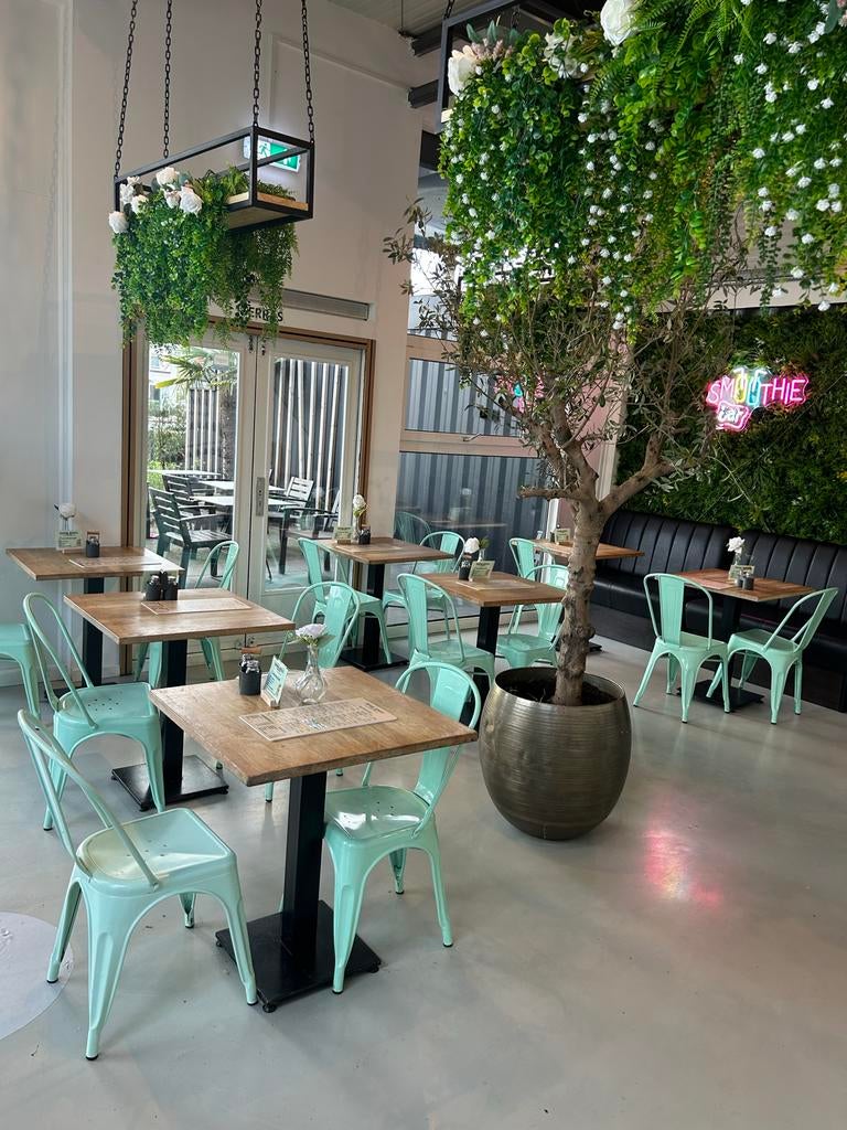 Compleet lunchroom meubilair: 8 tafels, 15 stoelen, 2 wandba, Ophalen, Gebruikt, Meubilair