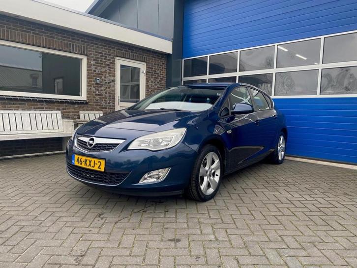 Opel Astra 1.6 Edition Cruise trekhaak airco, Auto's, Opel, Bedrijf, Te koop, Astra, ABS, Airbags, Airconditioning, Alarm, Boordcomputer