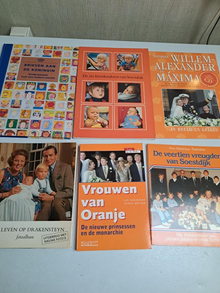 Koninklijke boeken., Ophalen of Verzenden, Zo goed als nieuw