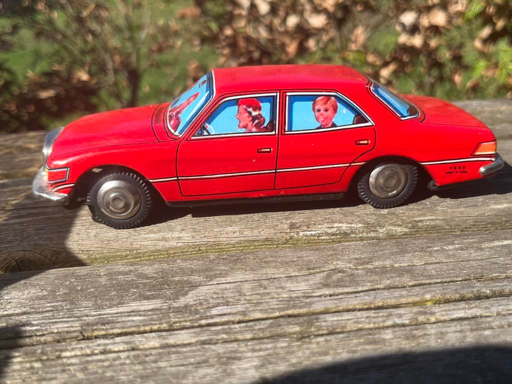 Blikken gezinsauto, Verzamelen, Blikken, Ophalen of Verzenden, Zo goed als nieuw, Overige