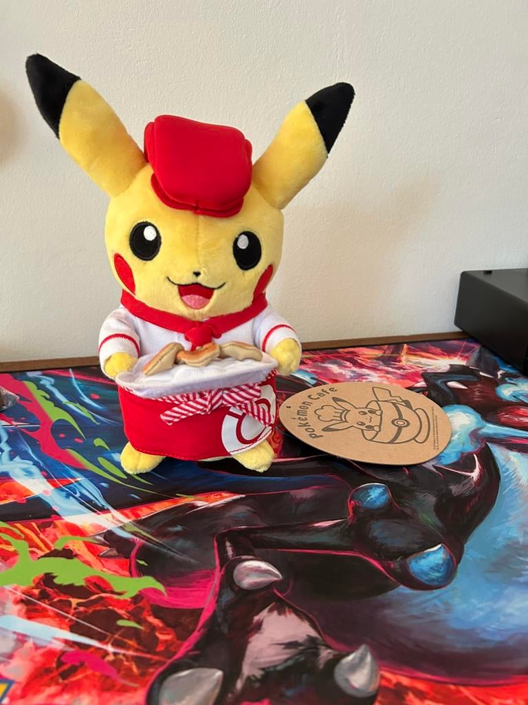 Pokemon Pikachu knuffel - Poke café Japan, Ophalen of Verzenden, Zo goed als nieuw, Overige typen