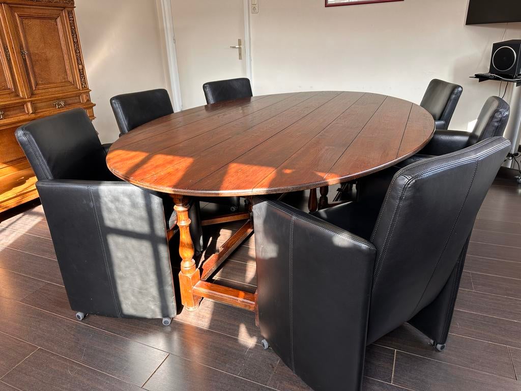 Eiken eettafel met 6 zwarte leren stoelen, Huis en Inrichting, Tafels | Eettafels, Ophalen, Gebruikt, 100 tot 150 cm, Eikenhout