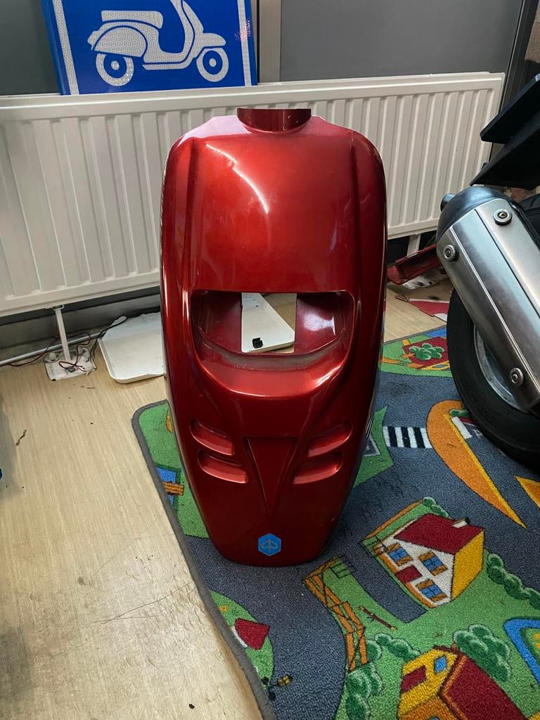 Piaggio/ Gilera Typhoon voorkap, Fietsen en Brommers, Ophalen of Verzenden, Zo goed als nieuw, Overige typen, Piaggio