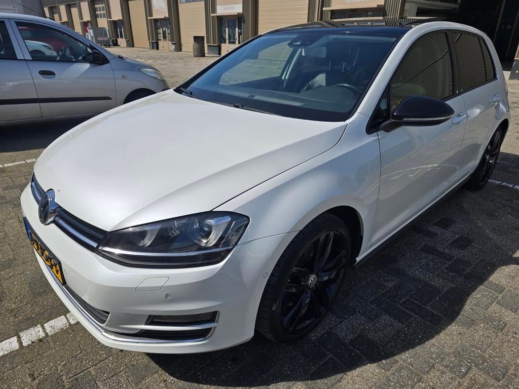 Volkswagen Golf 1.4 TSI 103KW DSG 2013 Wit VOL OPTIES, Zwart, 4 cilinders, Wit, Leder