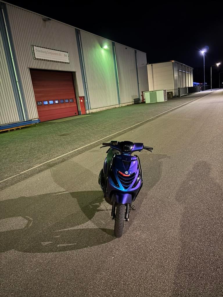 Piaggo zip, Ophalen, Zo goed als nieuw, Benzine, Zip