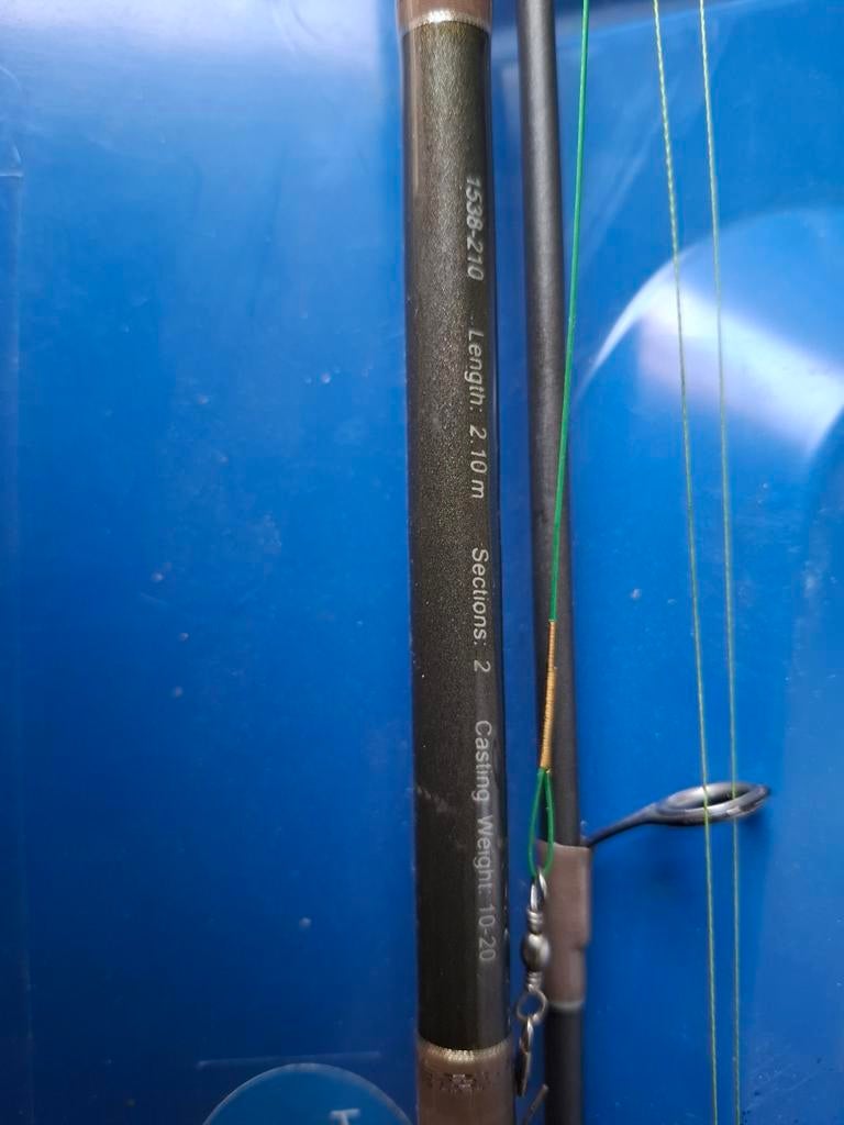 Mooie spinhengel met molen, Ophalen, Zo goed als nieuw, Molen