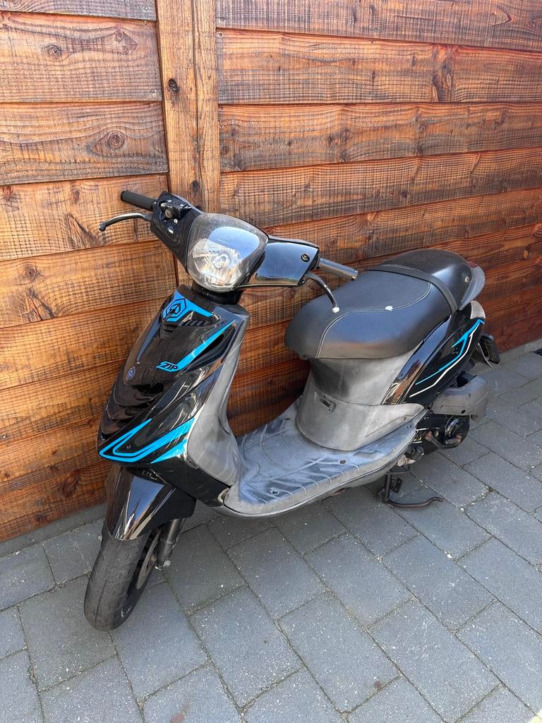 Piaggio zip opknapper, Fietsen en Brommers, Scooters | Piaggio, Gebruikt, Zip, Benzine, Ophalen