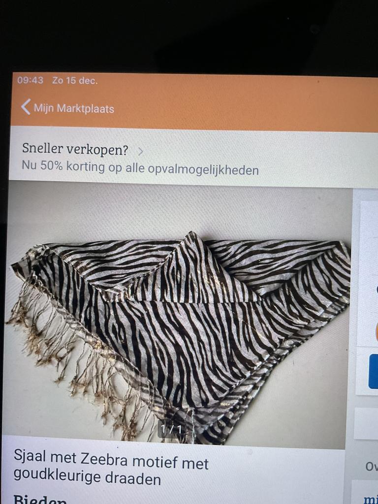 SJAAL ZEEBRA MOTIEF MET GOUDKLEURIGE DRADEN, Kleding | Dames, Ophalen of Verzenden, Zo goed als nieuw, Maat 46/48 (XL) of groter