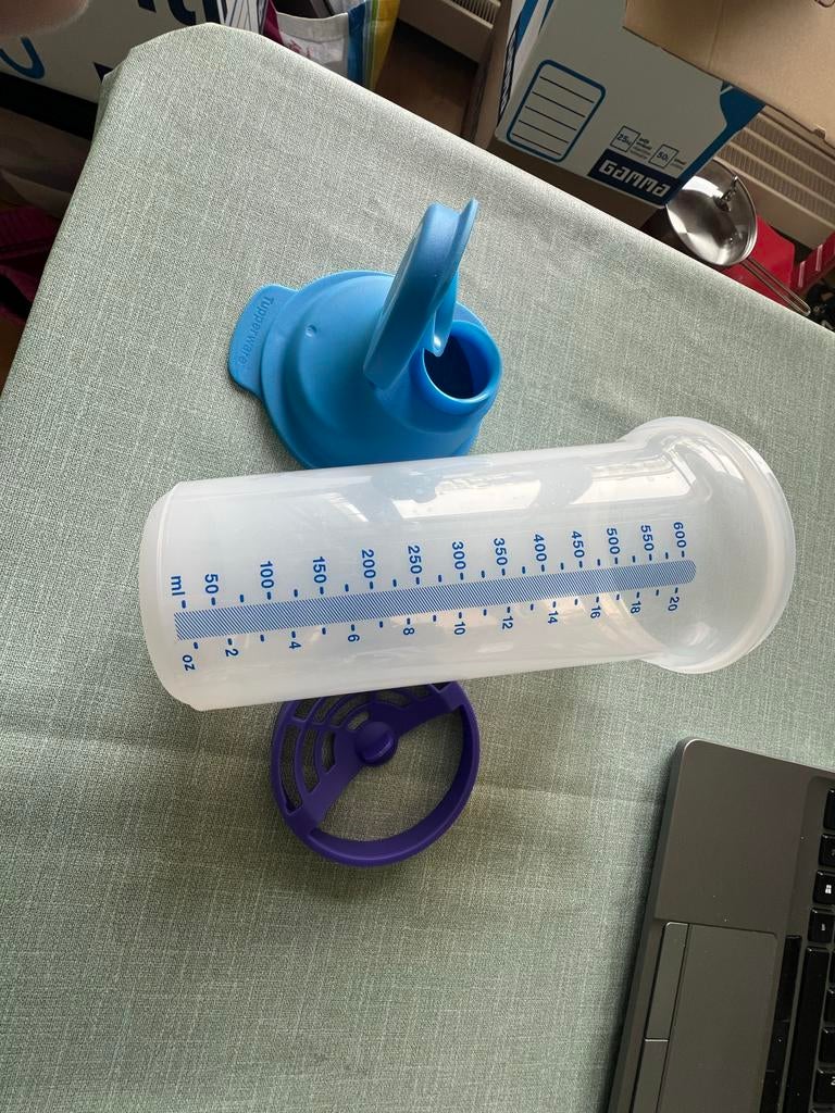 Tupperware dressing shaker, Ophalen, Gebruikt, Blauw, Beker of Kan