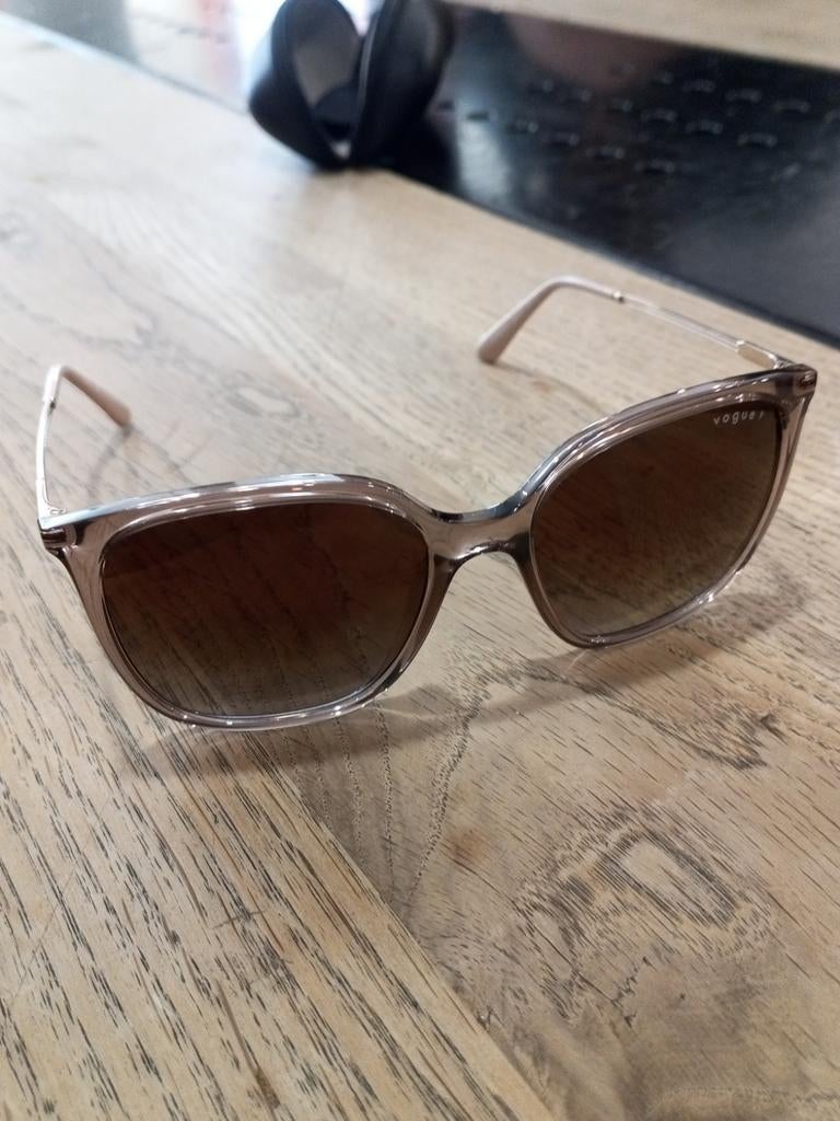 Vogue Dames Zomnebril, Overige merken, Zonnebril, Bruin, Ophalen of Verzenden