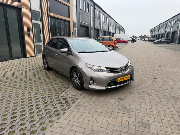 Toyota Auris 1.8 Hybrid 73KW 5D 2015 km 172.399, Auto's, Toyota, Bedrijf, Auris, ABS, Achteruitrijcamera, Airbags, Airconditioning