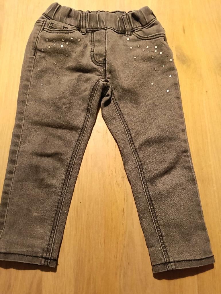 Grijze jeans met verstelbare taille, Kinderen en Baby's, Kinderkleding | Maat 92, Ophalen of Verzenden, Nieuw, Meisje, Broek