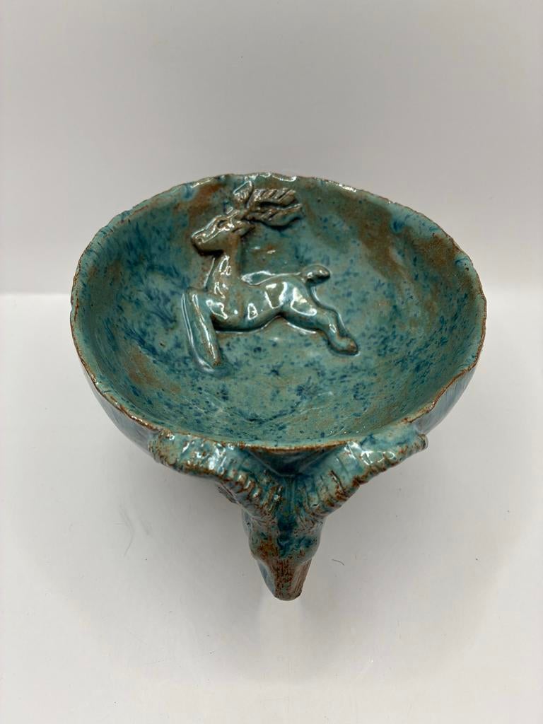 Keramieken schaal met hert en bokkenhoofd 24,95, Ophalen of Verzenden