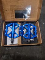 Nieuwe  profesionele blauwe alu  trappers fatbike mountain, Fietsen en Brommers, Fietsonderdelen, Ophalen of Verzenden, Nieuw