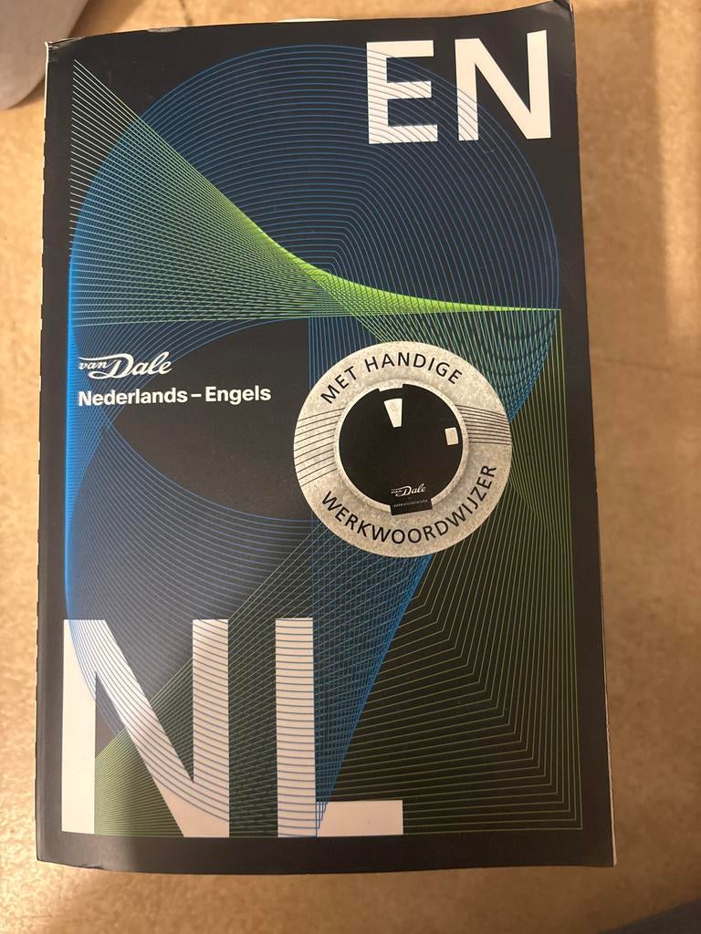 Van Dale Nederlands-Engels Woordenboek met Werkwoordwijzer, Ophalen, Zo goed als nieuw, Van Dale, Nederlands
