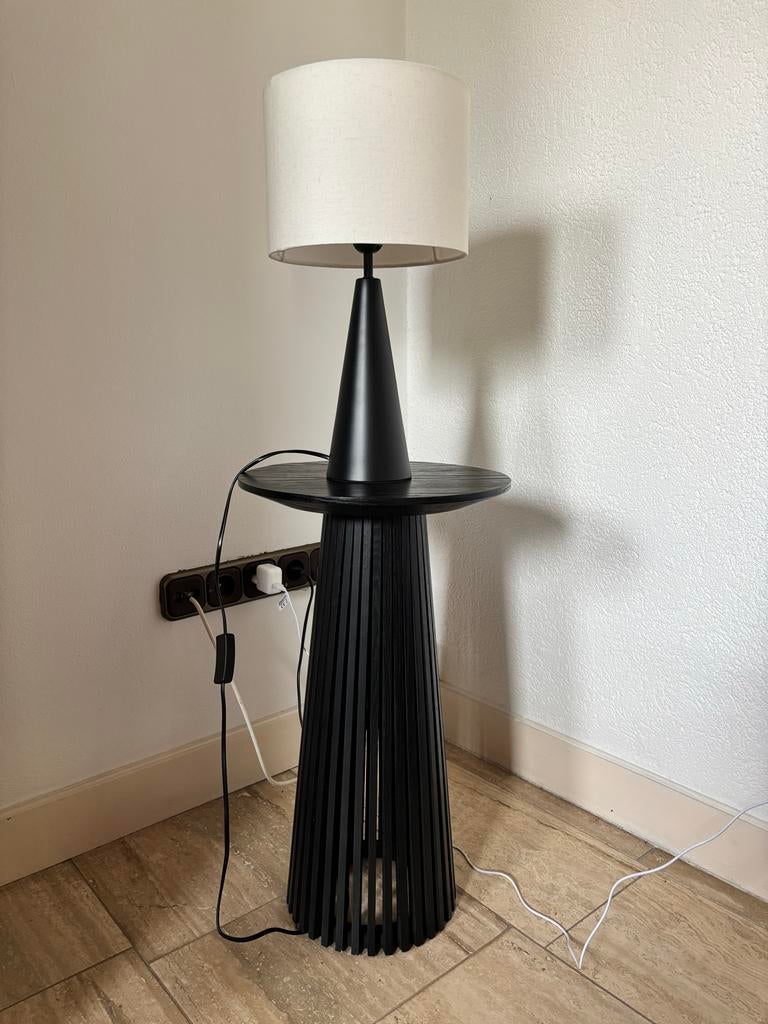 Moderne bijzettafel van Kwantum - Z.G.A.N., Huis en Inrichting, Minder dan 55 cm, Rond, Zo goed als nieuw, Ophalen