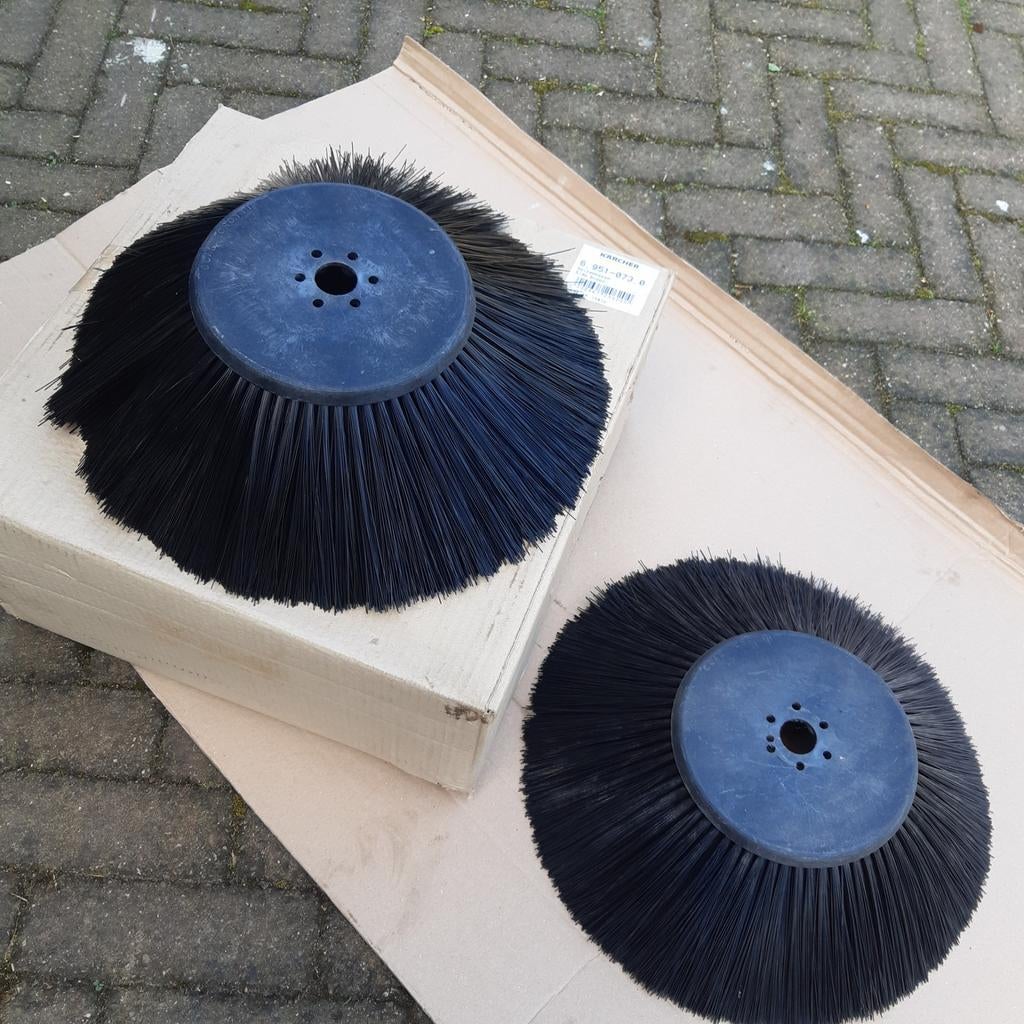 Zijborstels karcher veegmachine, Tuin en Terras, Veegmachines, Ophalen, Nieuw, Karcher.