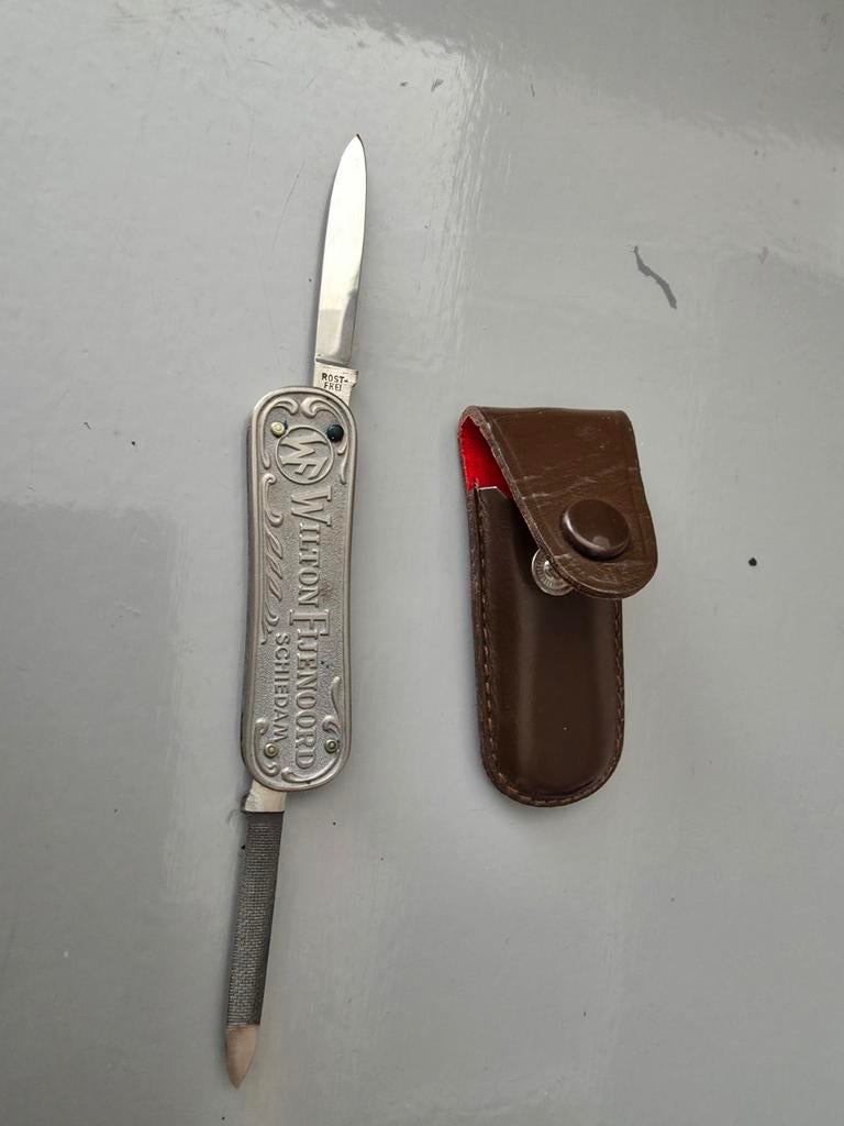 Vintage Wilton Feyenoord zakmesje met etui, Antiek en Kunst, Ophalen of Verzenden
