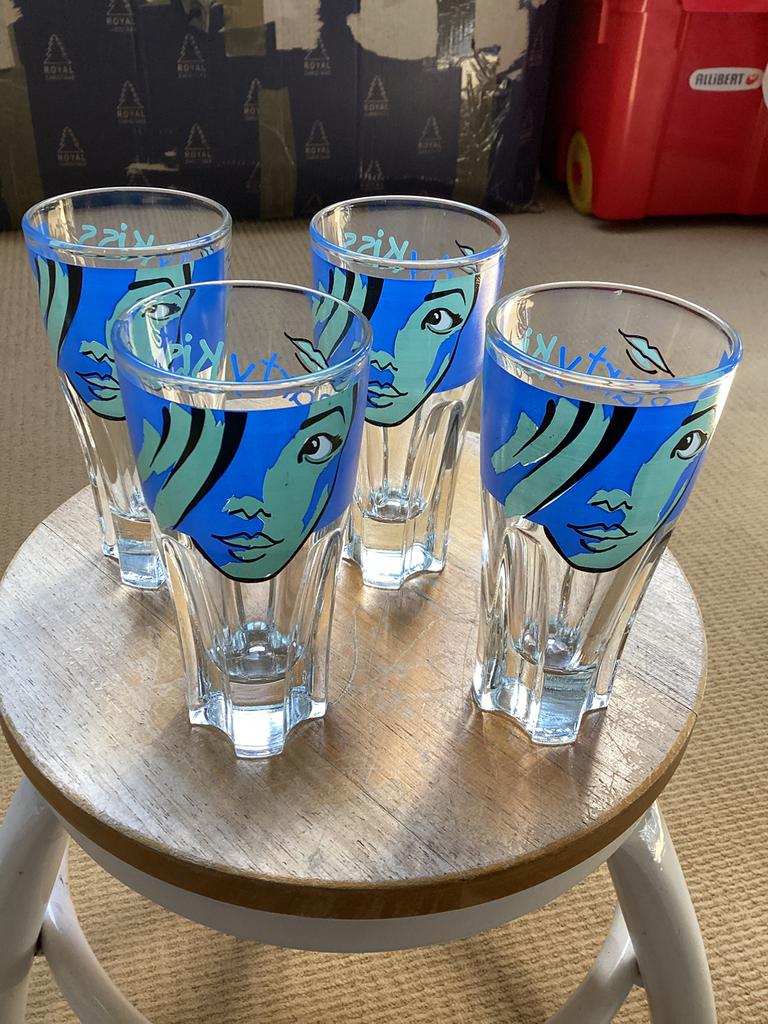 Div.leuke zomer glaasjes zie foto,s, Verzamelen, Glas en Borrelglaasjes, Ophalen of Verzenden, Zo goed als nieuw, Borrel- of Shotglas