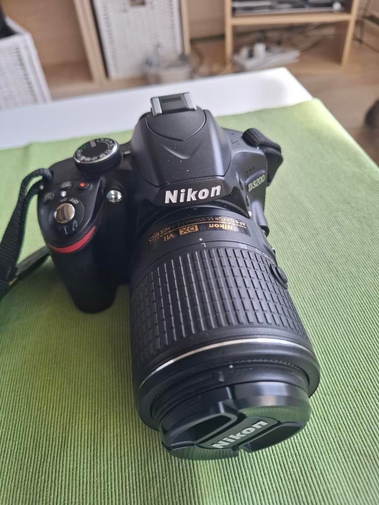 Nikon D3200 met 2 lenzen en toebehoren, Ophalen of Verzenden, Nikon, 8 keer of meer