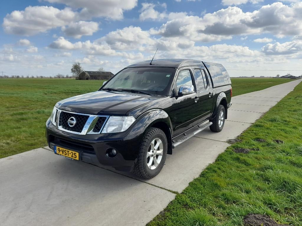 Nissan Navara 2.5 DCI Double CAB VAN 4WD AUT 2012, Auto's, Automaat, Zwart, Origineel Nederlands, Diesel