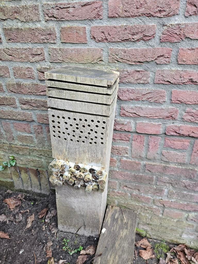 Houten insectenhotel - Gratis af te halen, Tuin en Terras, Ophalen of Verzenden, Gebruikt