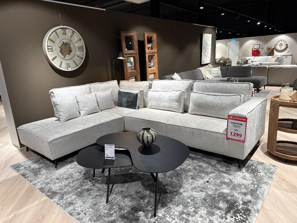 HOEKBANK TOULOUSE 3+HOEK/OTTOMAN – SHOWMODEL, Ophalen, Hoekbank, Nieuw, Vierpersoons of meer