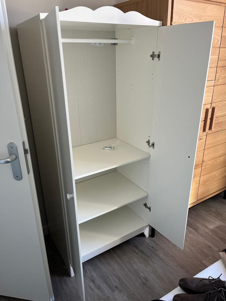 Witte babykast met hang- en leggedeelte, Kinderen en Baby's, Kinderkamer | Commodes en Kasten, Ophalen, Gebruikt, Kast, 105 cm of meer