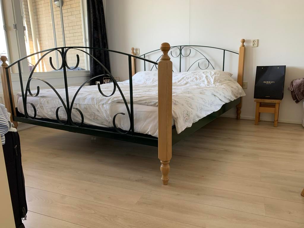 Uniek en net tweepersoonsbed - Goede staat, Ophalen, Tweepersoons, Zo goed als nieuw, 180 cm