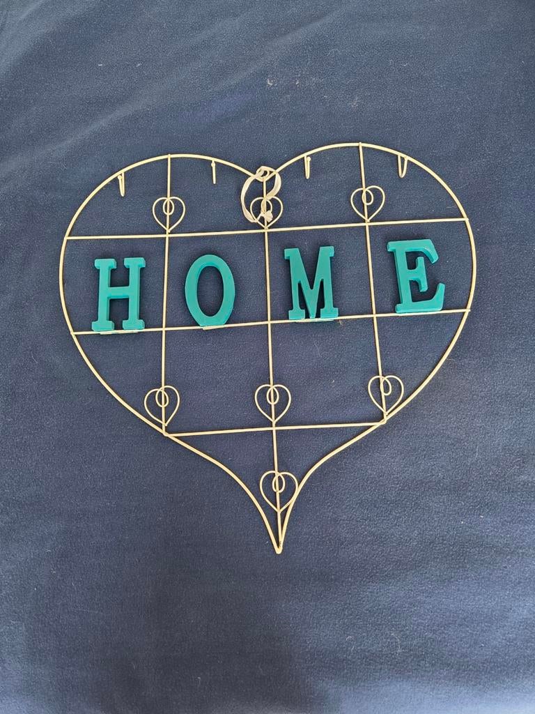 Foto. Sleutel, Verzamelen, Speldjes, Pins en Buttons, Ophalen, Zo goed als nieuw