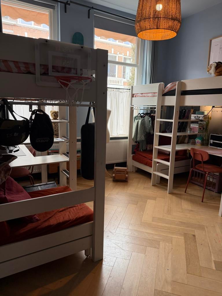 Gratis af te halen! Twee hoogslapers met slaapbank en bureau, Ophalen, Gebruikt, Hoogslaper