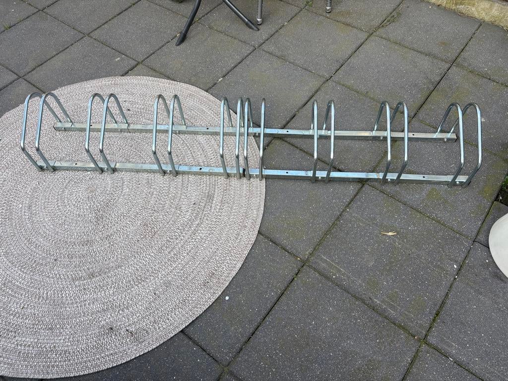 Fietsenstalling voor meerdere fietsen - overbodig, Ophalen of Verzenden, Gebruikt