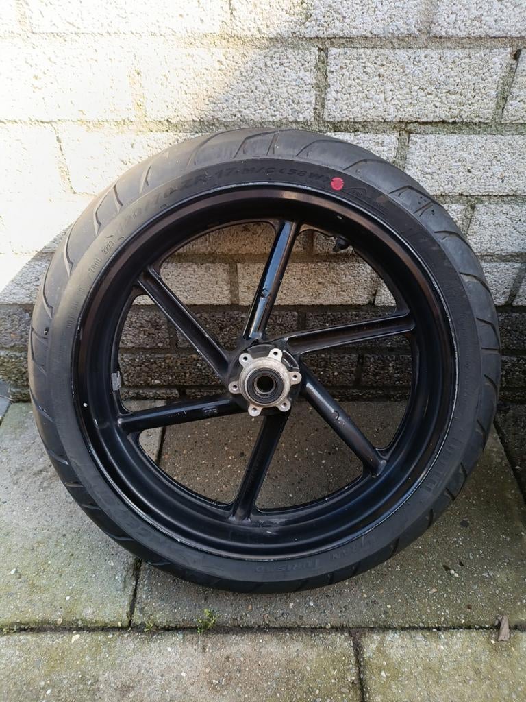 Wielen Honda VFR750f, Ophalen