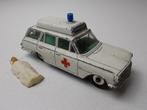 1965 Dinky Toys 278 VAUXHALL VICTOR AMBULANCE + Patient!, Hobby en Vrije tijd, Modelauto's | 1:43, Ophalen of Verzenden, Gebruikt