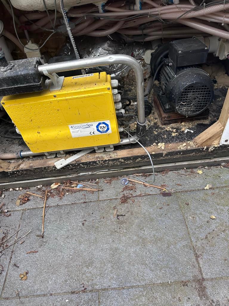 Pomp van 4 Seasons Spa jacuzzi, Ophalen, Gebruikt, Elektrisch, Overige typen