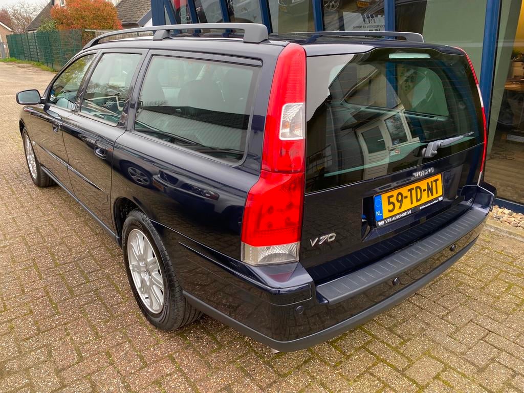 Volvo V70 2.4 Edition II Automaat & 74.000KM, Auto's, Zwart, Blauw, 1498 kg, 2435 cc