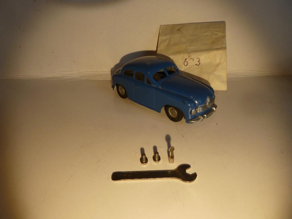 >>>DUX<<< BORGWARD + ORIG. SLEUTEL & WERKENDE MOTOR, Ophalen of Verzenden, Zo goed als nieuw, Auto