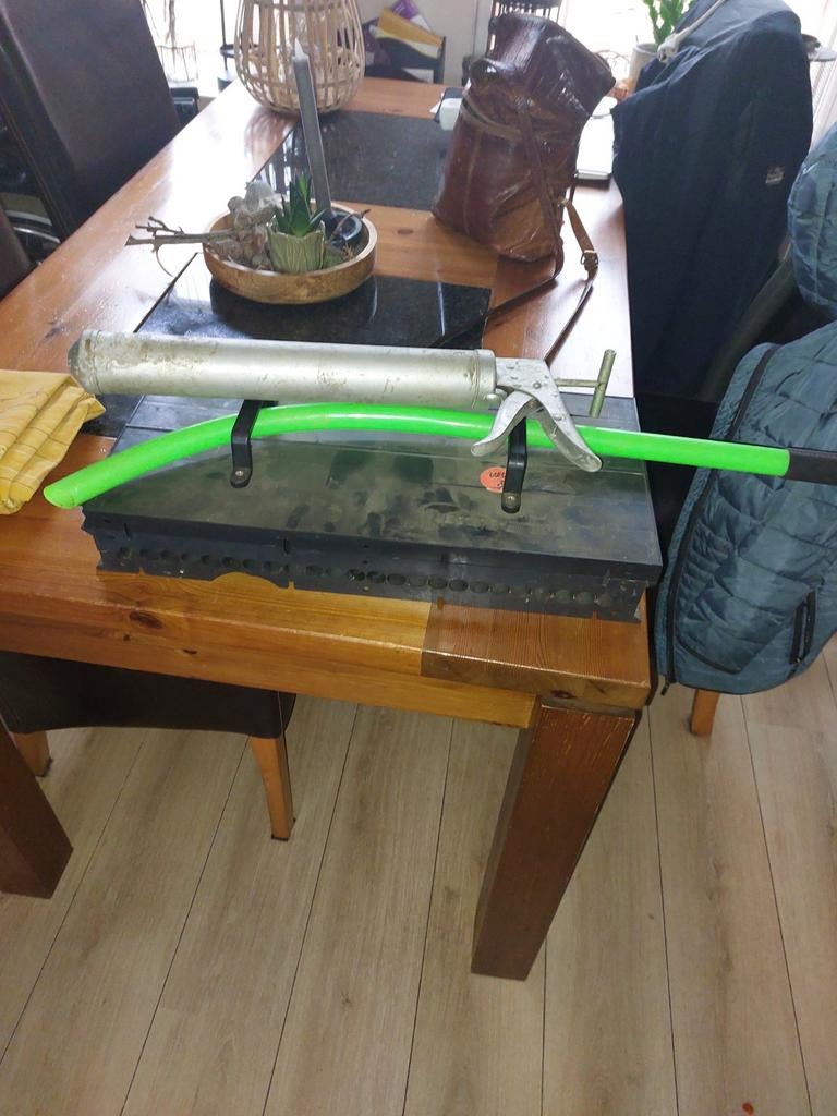 Boilie tafel met deegspuit en werppijp, Ophalen of Verzenden, Gebruikt