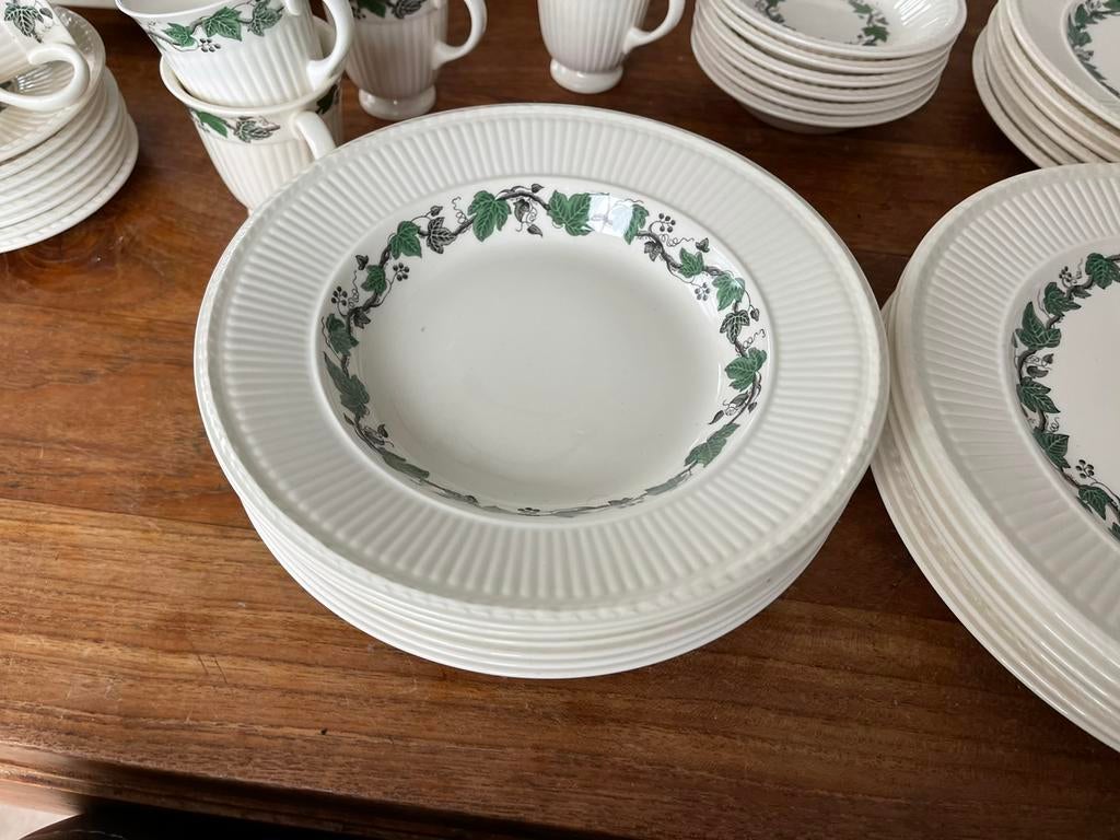 Wedgwood stratford 6 diepe borden 22/23cm, Ophalen of Verzenden, Zo goed als nieuw, Bord(en), Wedgwood