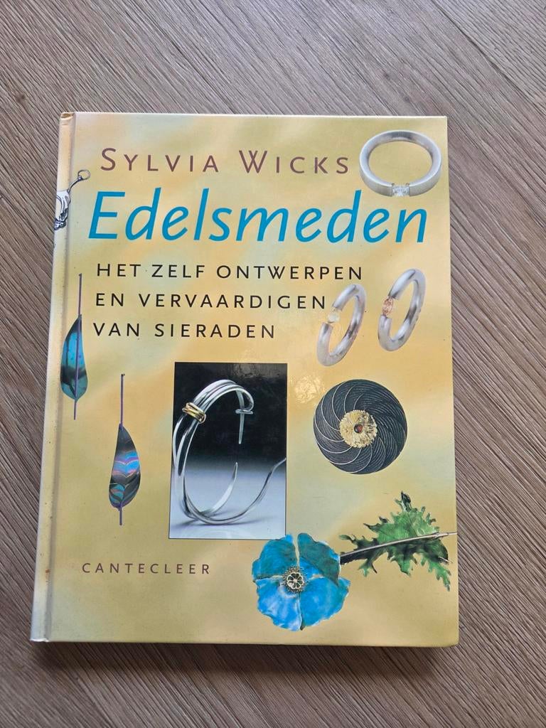 Boek Edelsmeden sylvia wicks, Boeken, Ophalen of Verzenden, Gelezen, Sieraden maken, Sylvia Wicks