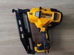 Dewalt DCN660N 18V XR Brushless Afwerkingstacker 16GA, Ophalen, Zo goed als nieuw