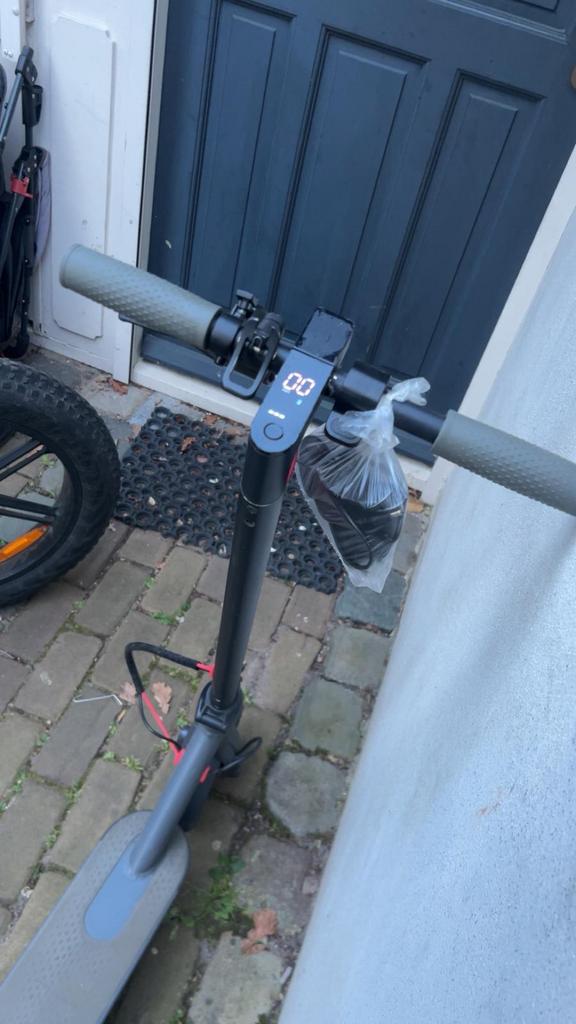 E step met oplader, Ophalen, Gebruikt, Elektrische step (E-scooter)