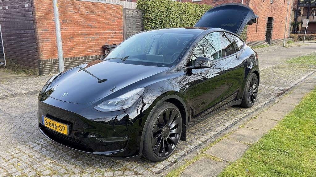 Tesla Model Y 2022 Zwart Performance 500+ PK & XPEL FRONT, Auto's, Tesla, Automaat, 1972 kg, Zwart, Leder