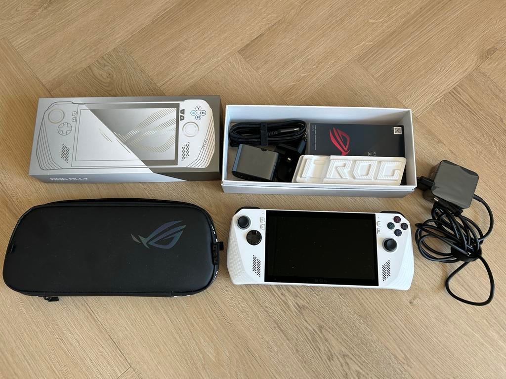 ROG ally z1 extreme handheld gaming consule, Spelcomputers en Games, Spelcomputers | Overige, Ophalen, Zo goed als nieuw