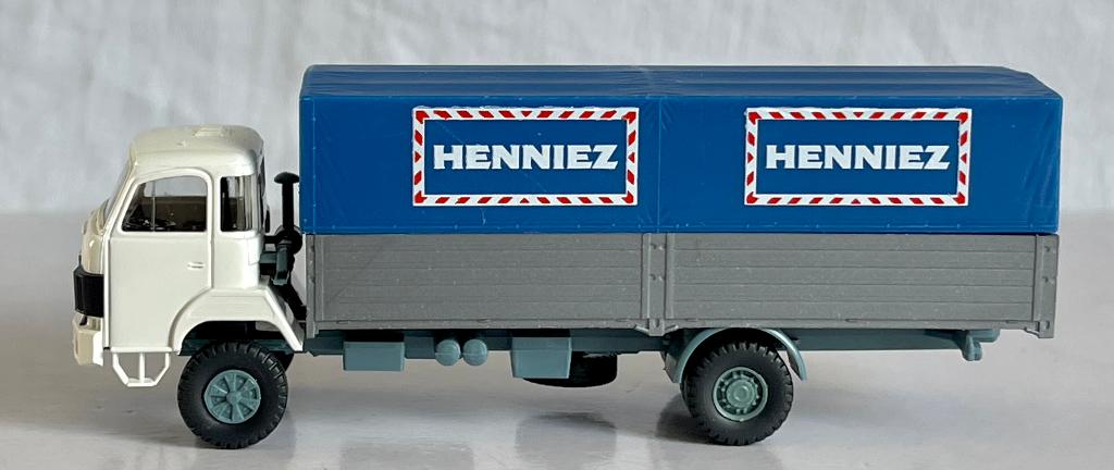 Roskopf 417: Saurer D290/330 bakwagen met huif "Henniez", Ophalen of Verzenden, Zo goed als nieuw, Bus of Vrachtwagen