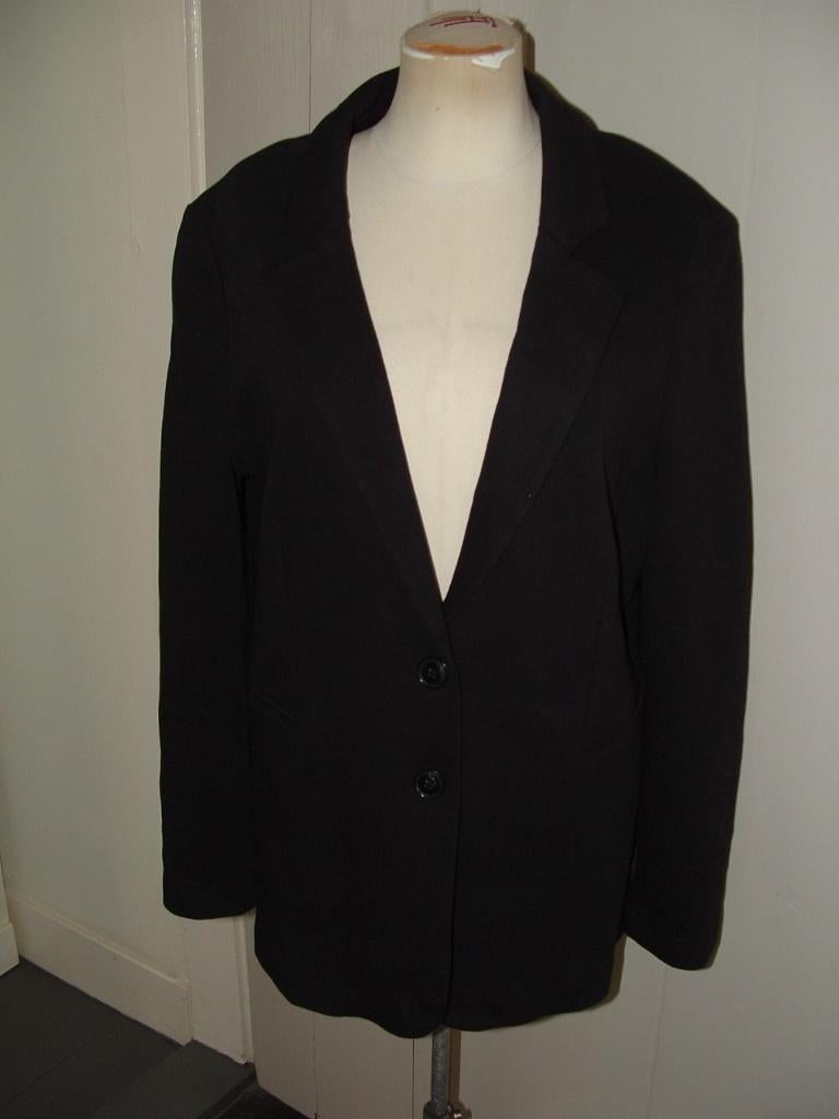 Miss Etam zwarte blazer jasje maat L = maat 40-42
